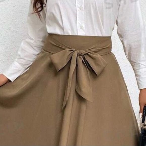 NEW| SHEIN Plus Size Tie Front Skirt - Picture 4 of 5